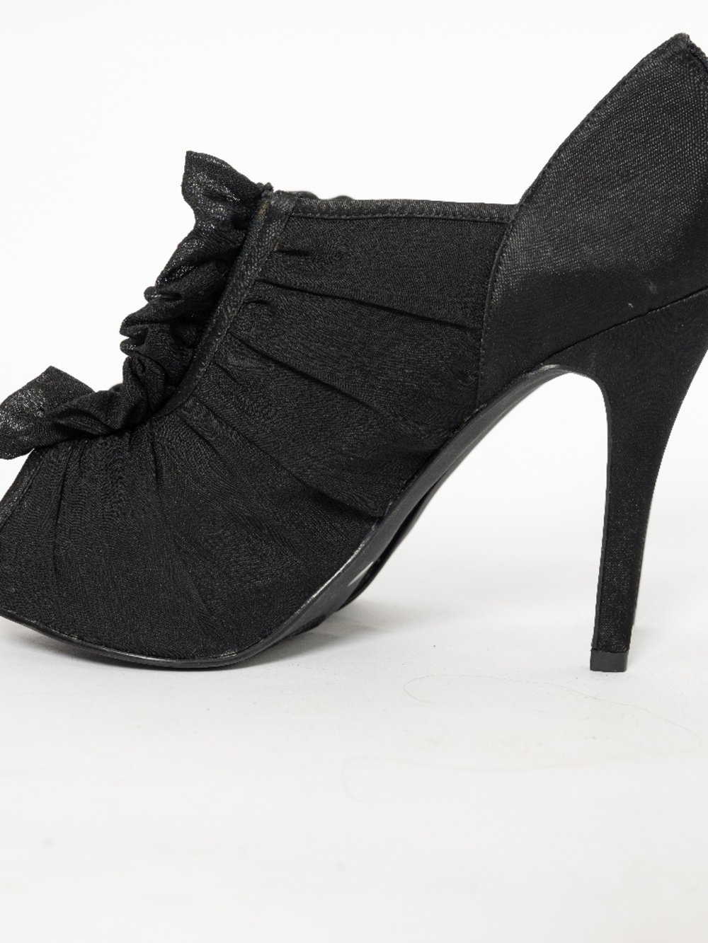 Y2k black stiletto heels ruffle from zip up size 8.5 jacqueline ferrar